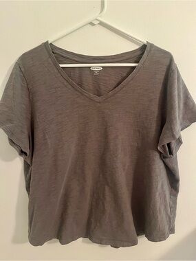 Old Navy Short Sleeve V-Neck Tee in Gray